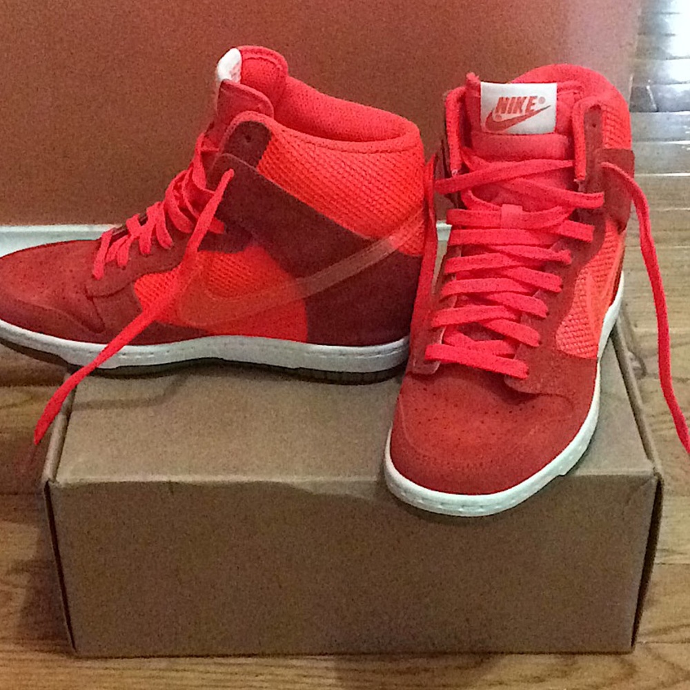 Women Nike Ski High Wedge Sneakers